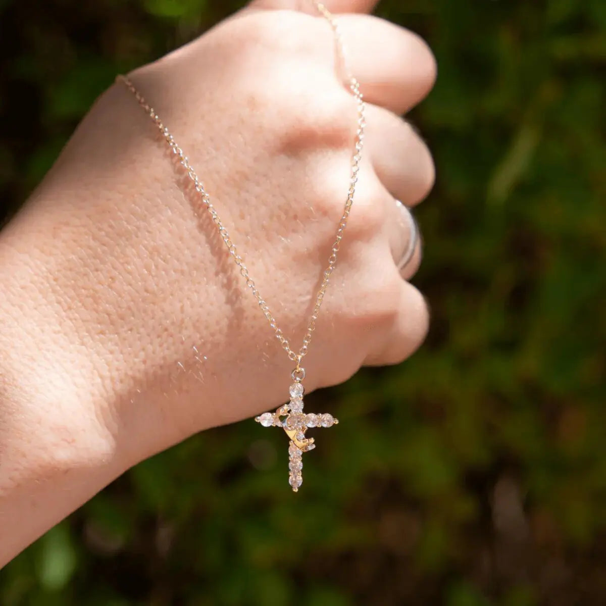 Cross & Crown Necklace in 18k gold, silver and rose gold – Christian faith necklace for women by Lainly™